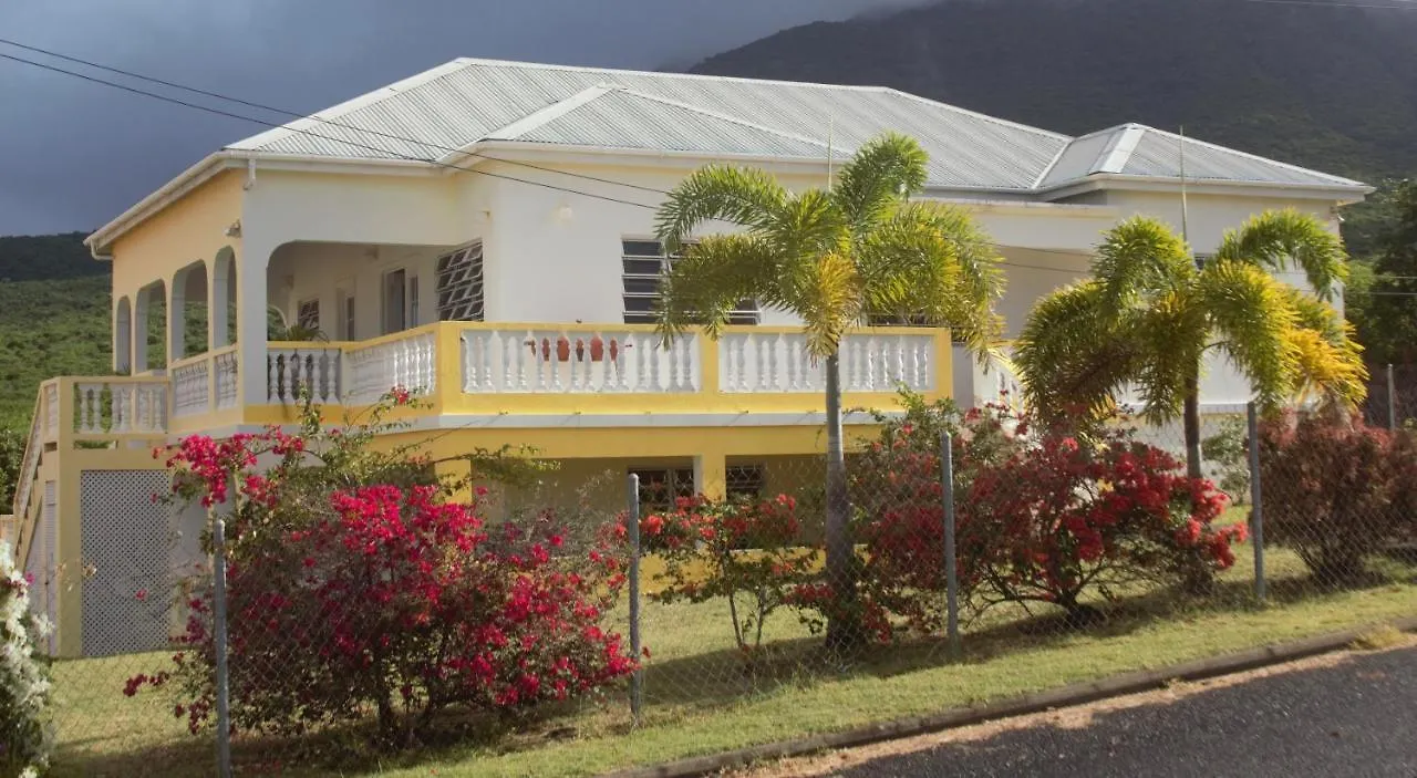 Feriehus Villa Benito Nevis